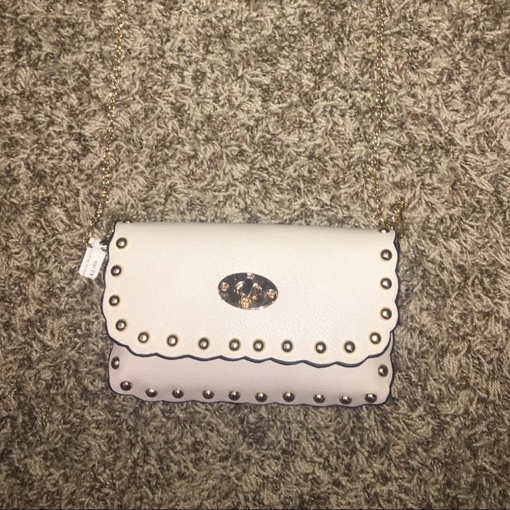 Scalloped Cream Mini Purse